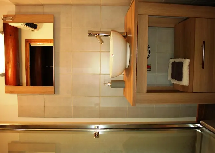 Le Trianon, Verbouwde Authentieke Voormalige Boerderij